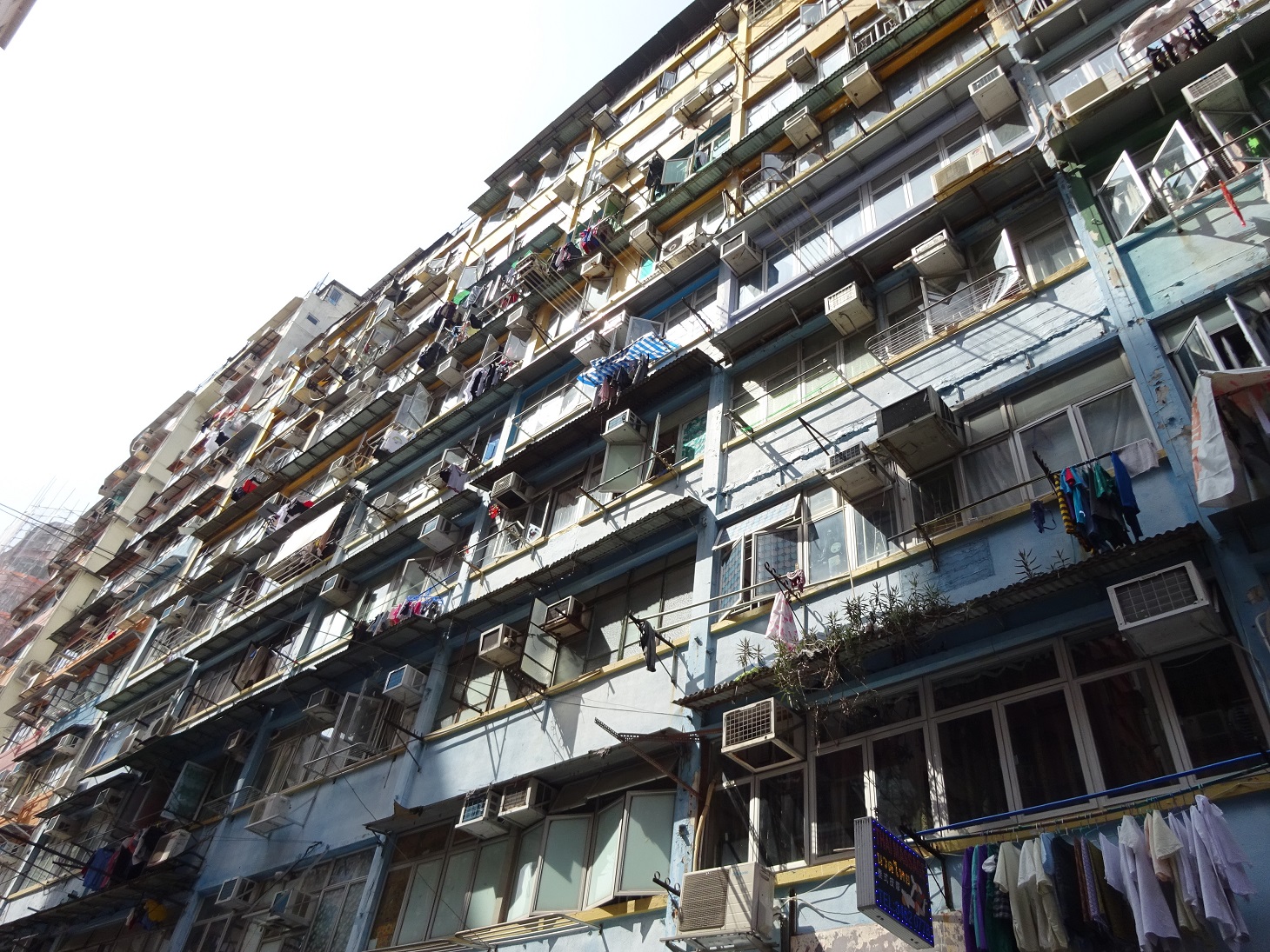 冷房から滴り落ちる 滴水 Hong Kong Vision